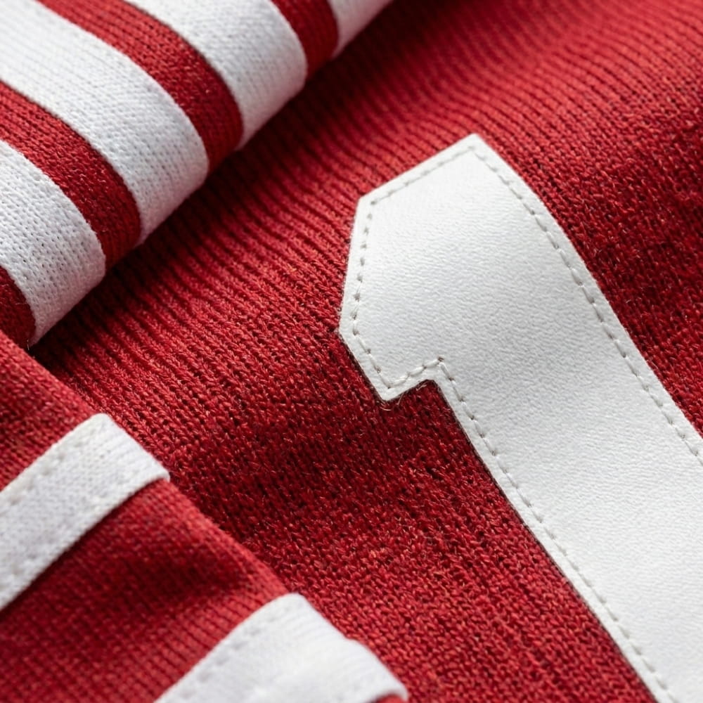 9 3 3